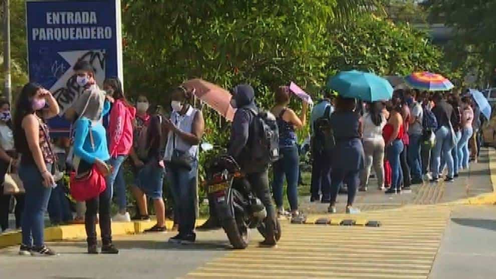 Se han controlado 34 aglomeraciones durante el día sin IVA: Mincomercio