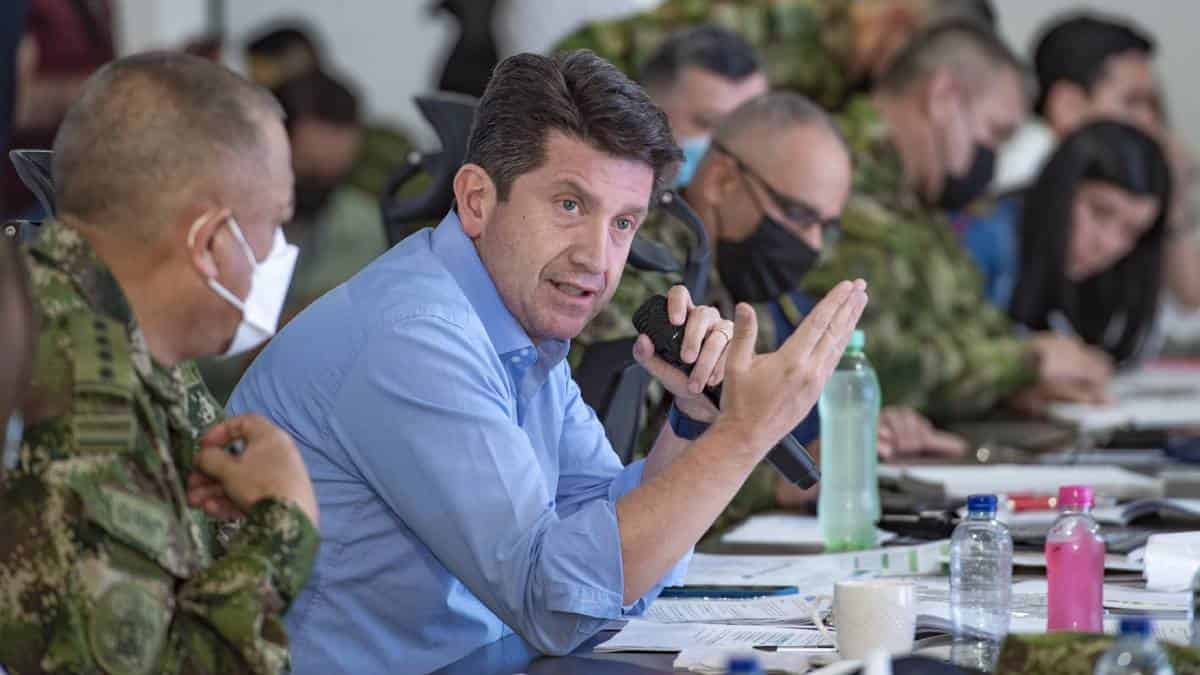 Ministerio de Defensa se pronuncia sobre panfletos del ELN