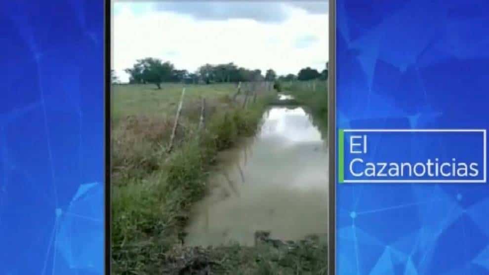 El Cazanoticias: en mal estado se encuentra la vía a causa de las inundaciones en la vereda El Tronco, en Montería, Córdoba.