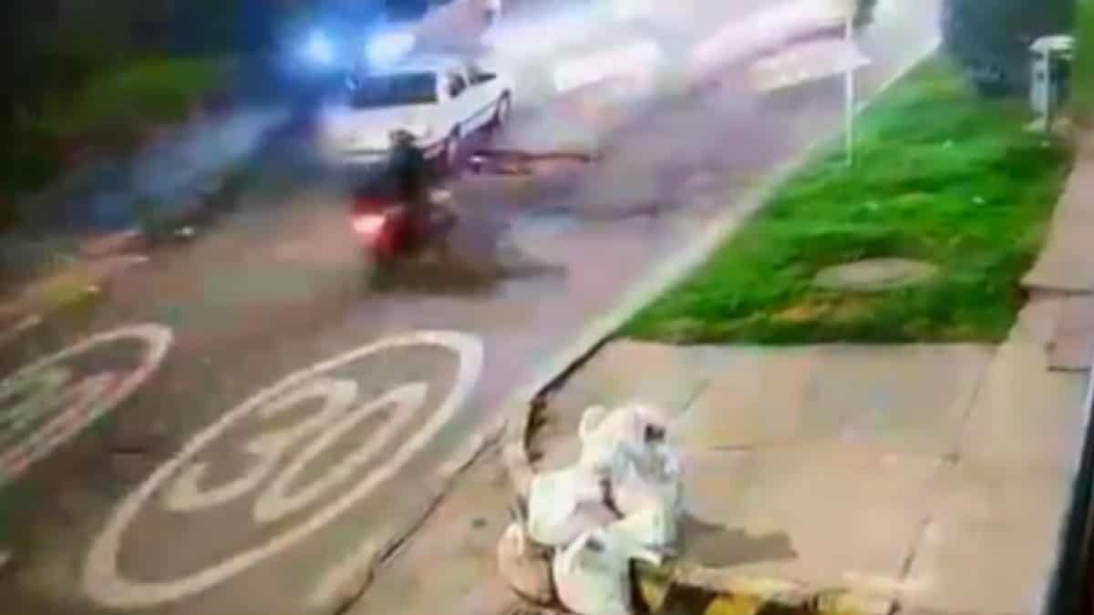 Motociclista murió en un accidente en el norte de Bogotá por un hueco