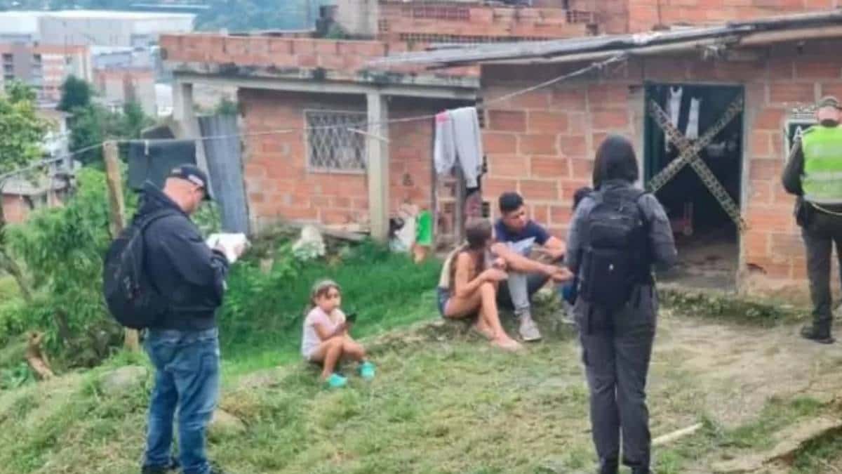 El niño fue encontrado con evidentes signos de violencia