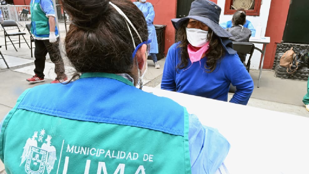 Peruanos estarán en aislamiento por dos semanas más