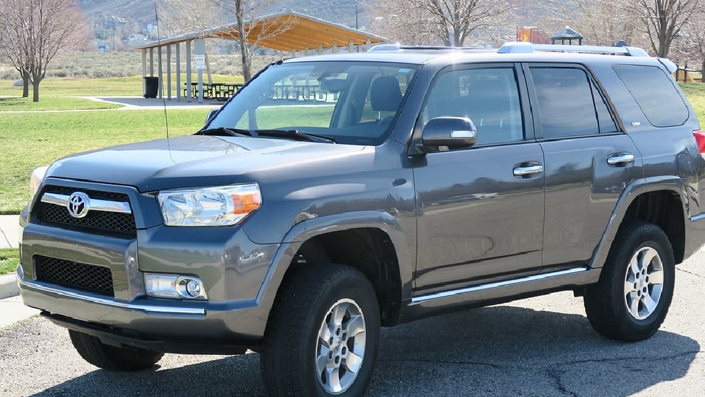 Cuestionan compra de 23 camionetas blindadas para esquema de seguridad del presidente