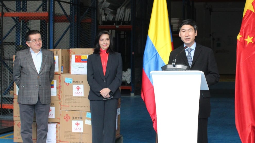 China entregó a Colombia donación de insumos médicos avaluados en 1,5 millones de dólares