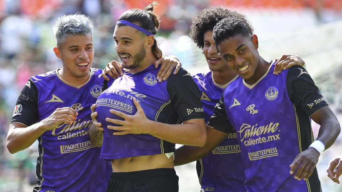 Nicolás Benedetti, golazo a lo Messi con Mazatlán en la Liga MX