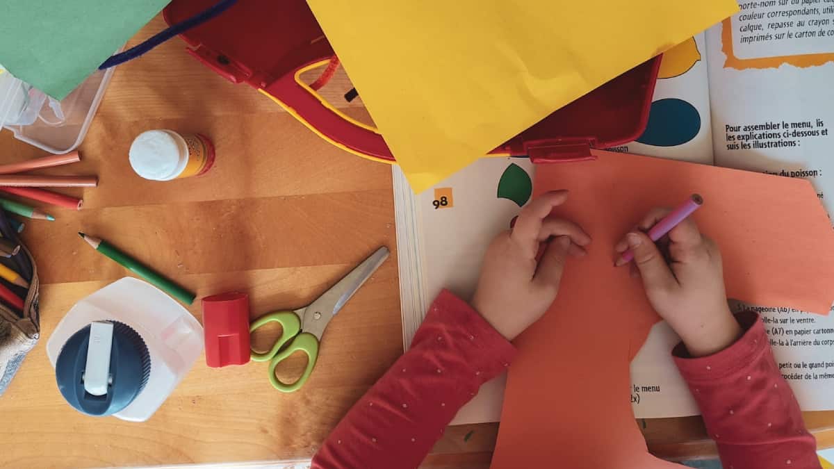 Cárcel para periodista por pornografía infantil