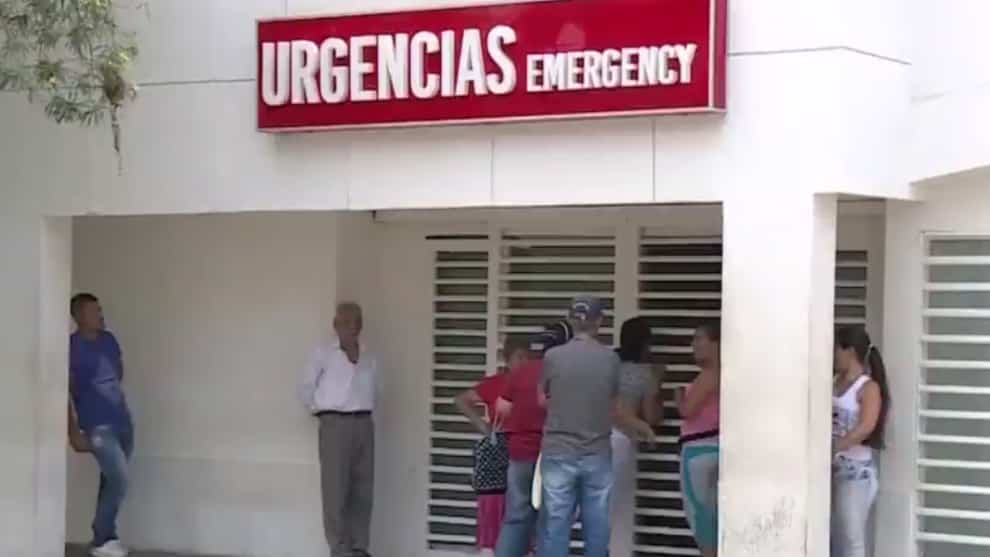 La niña murió en el hospital.