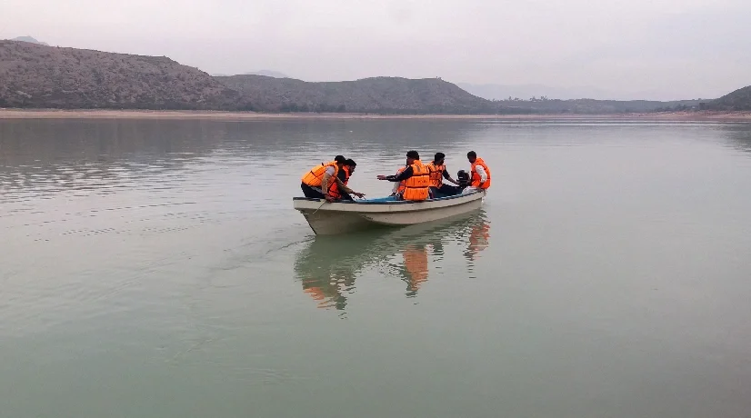 Cerca de 10 niños murieron en naufragio en Pakistán