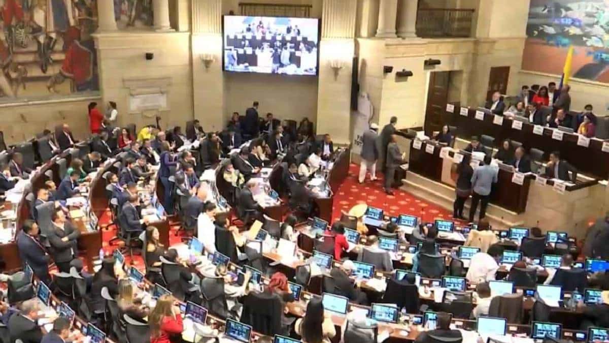 Reforma política: sanciones a elegidos por voto popular