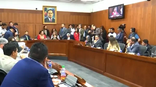 La nueva reforma a la salud que alistan los senadores que hundieron el proyecto