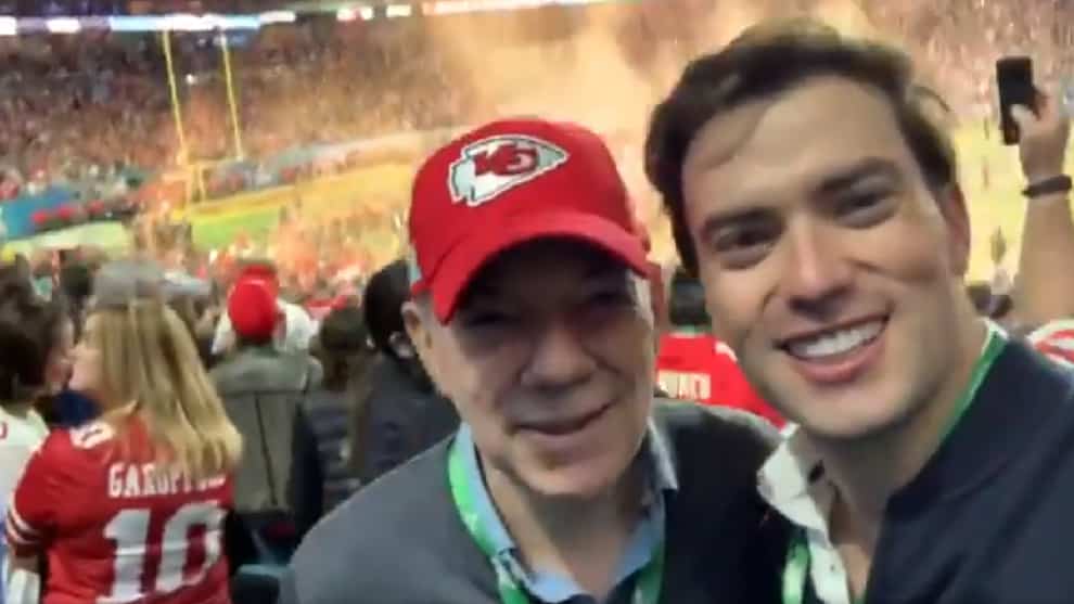 Juan Manuel Santos acudió al Super Bowl/ @EstebanSantos10 (Twitter)