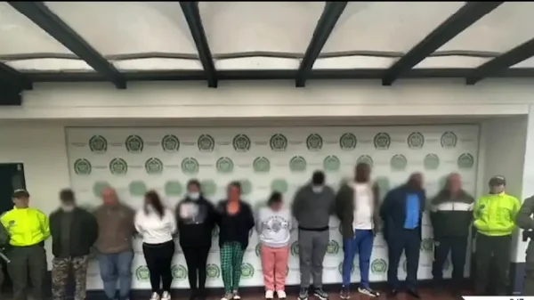 Nuevos detalles de banda criminal que conseguía documentos de nacionalidad colombiana a migrantes Nuevos detalles de banda criminal que conseguía documentos de nacionalidad colombiana a migrantes