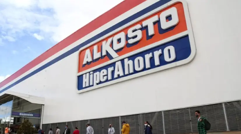 Alkosto abrió convocatoria de empleo para estudiantes.