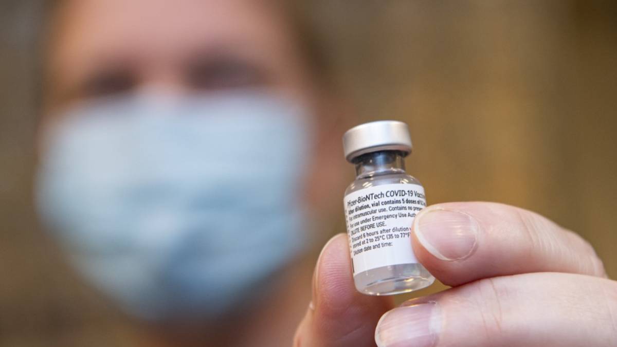 OMS da su primera homologación de emergencia a la vacuna Pfizer-BioNTech