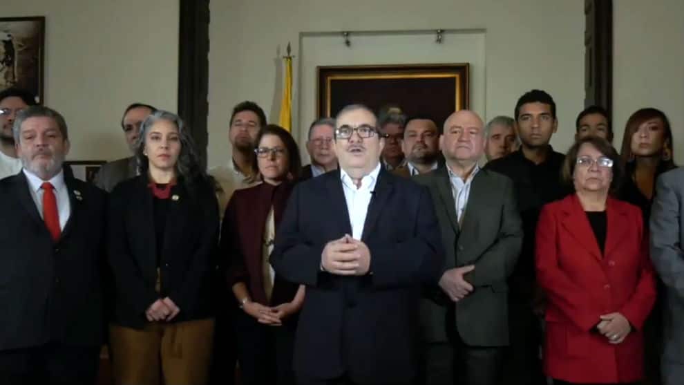 El país "anhela la paz, detesta la guerra, no quiere más muertes, violencias ni persecuciones", dijo. Foto: Estatuto Oposición.