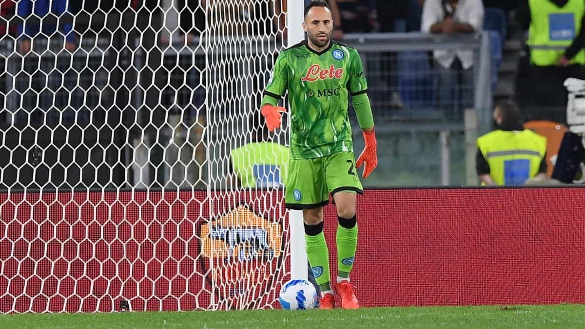 David Ospina fue figura en el empate de Napoli ante Roma