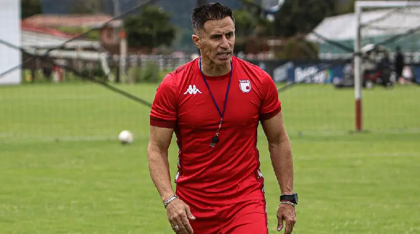 Foto: tomada de Twitter Independiente Santa Fe Pablo Peirano y su primer clásico con Santa Fe