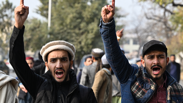 Pakistán bombardeó a presuntos "guardias terroristas" en Irán