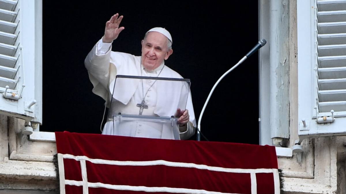 Papa Francisco ya fue operado por una inflamación de colon