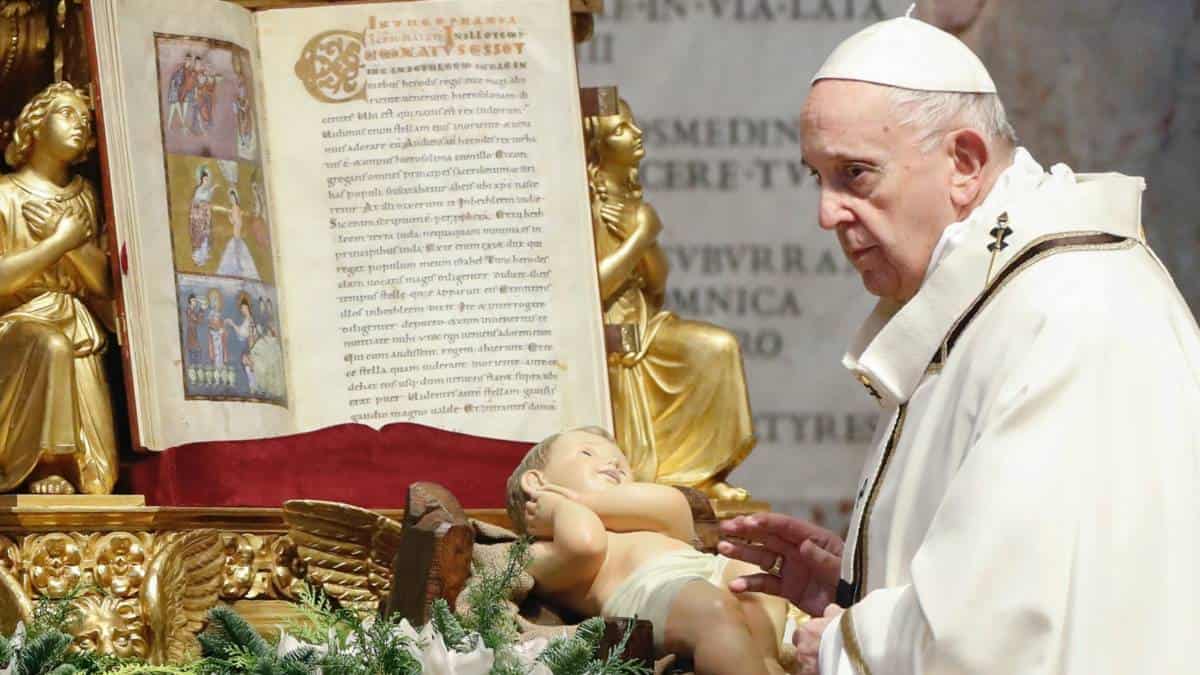 Foto: AFP "O somos hermanos o nos destruimos mutuamente": Papa Francisco