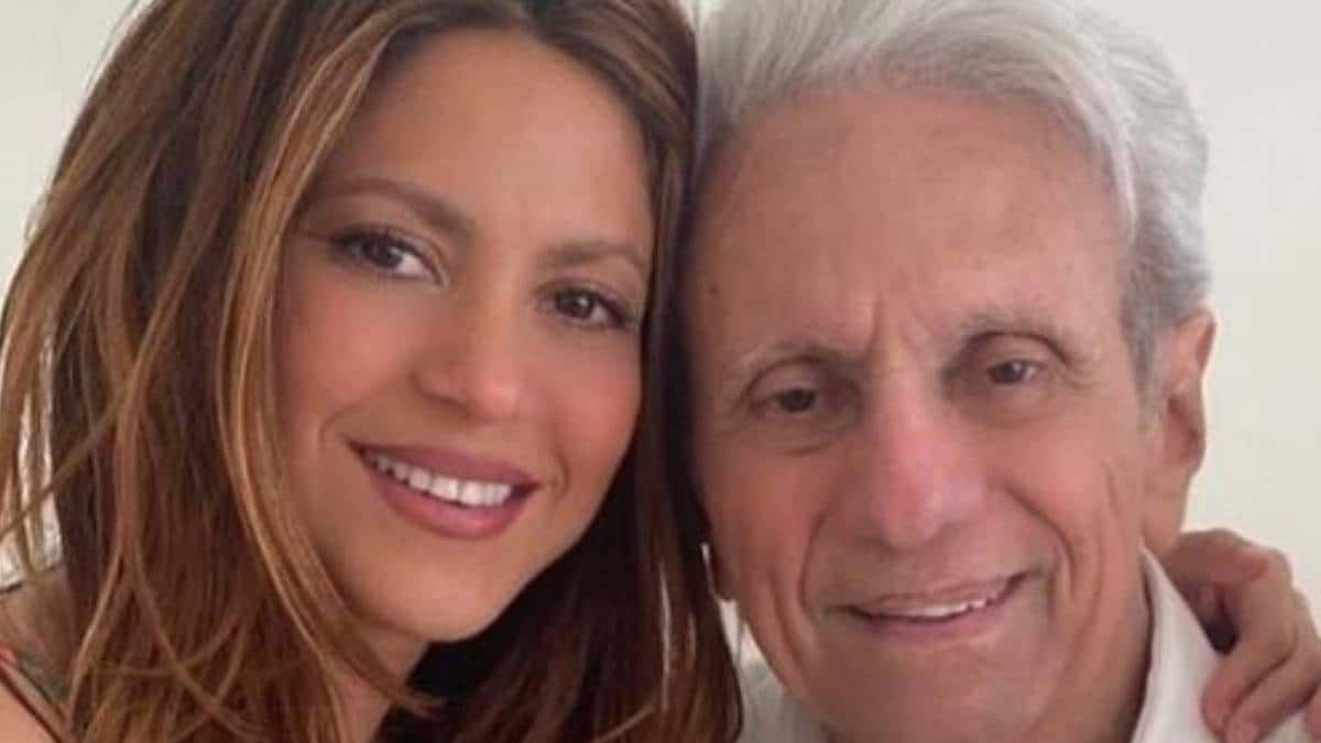 Shakira revela imagen sobre estado de salud de su padre