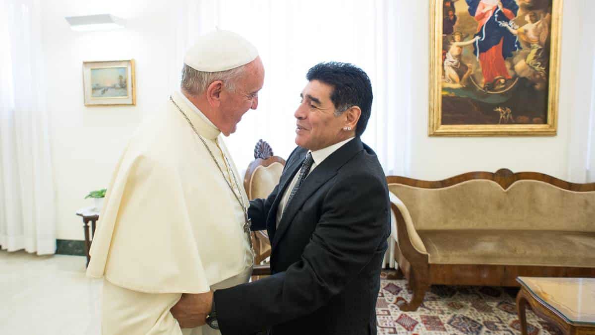 Papa Francisco reacciona ante la muerte de Diego Maradona