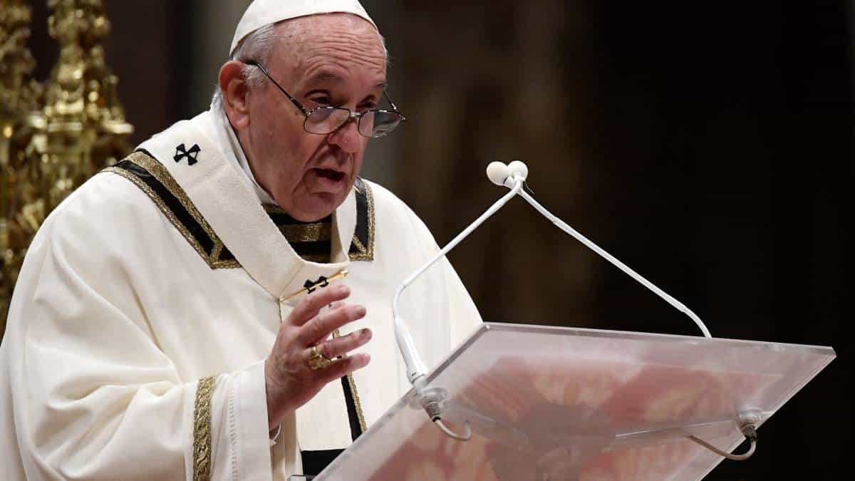 El papa hizo un llamado a recordar a los pobres en Navidad