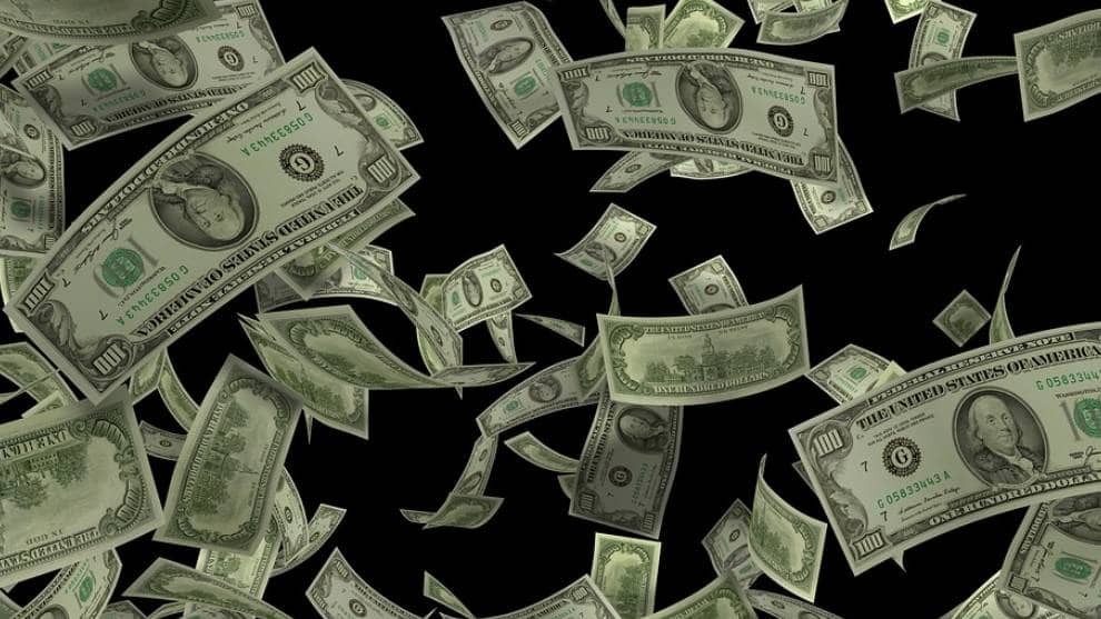 'Papá Noel' roba un banco y regala el dinero