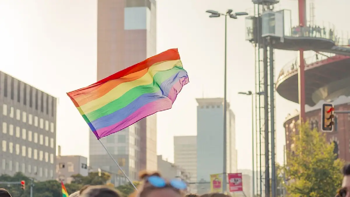 Pareja gay publicó foto de beso antes de suicidarse