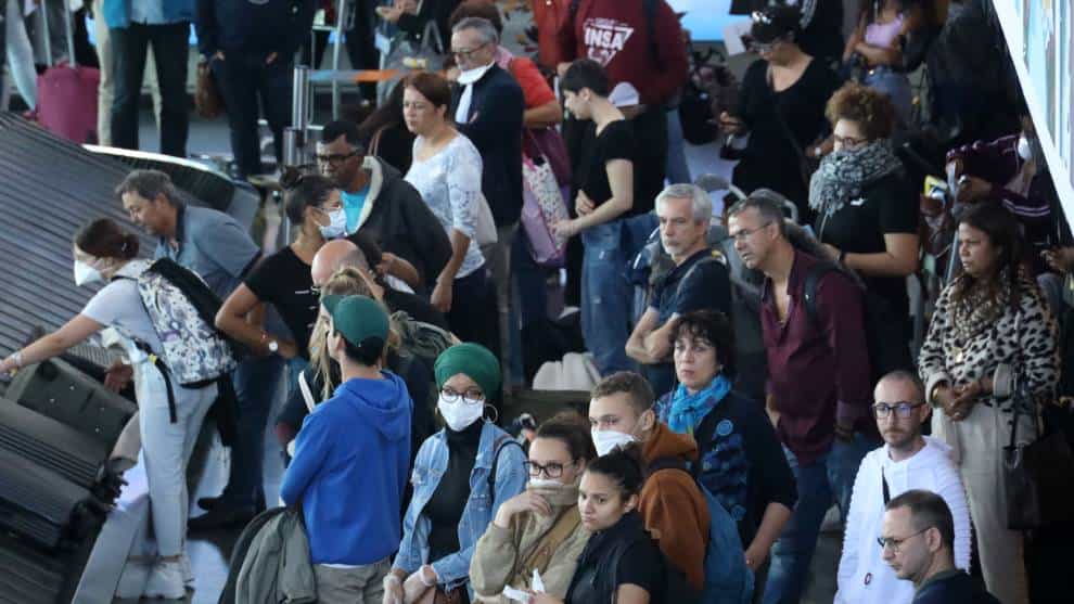 ¡Desesperados! Ciudadanos violan masivamente el confinamiento en París