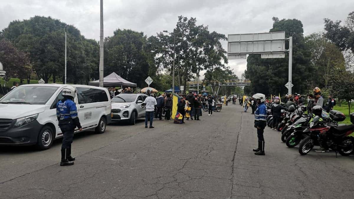 Cierres y trancones por paro de motociclistas en Bogotá