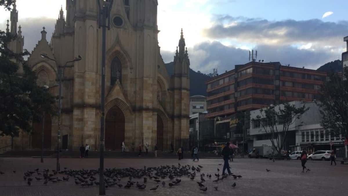 Registran en video cómo actúa presunta red sexual de menores en parque Lourdes de Bogotá