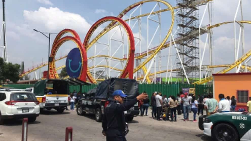 VIDEO: mueren dos personas en un accidente en un parque de diversiones en México