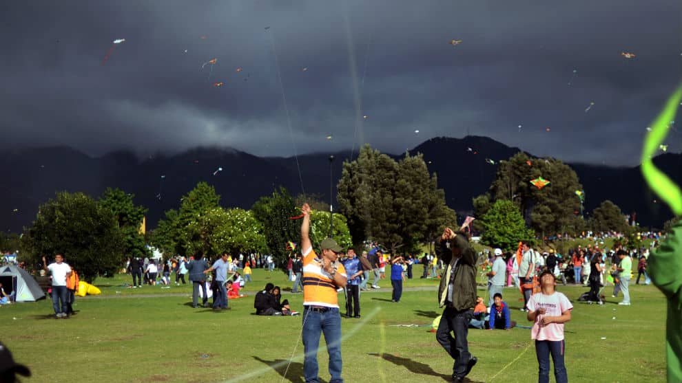 Concejo de Bogotá debate posibilidad de prohibir el consumo de cigarrillo en parques públicos