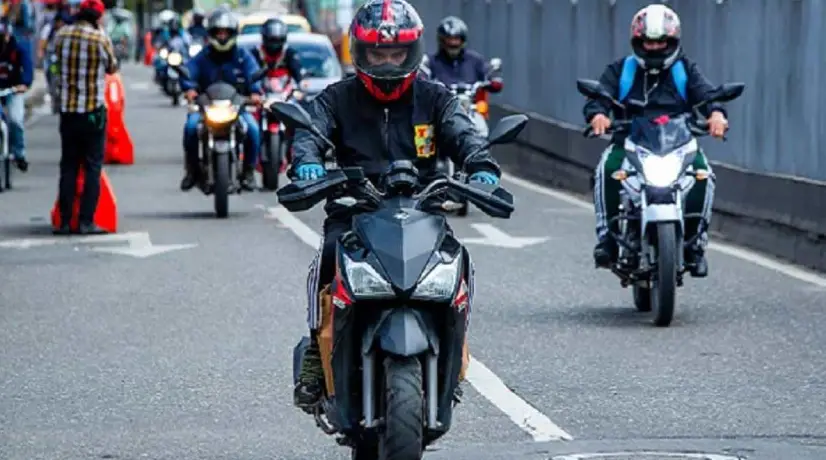 Bogotá mantendrá prohibición de parrillero hombre en moto / Foto: archivo Noticias RCN Bogotá mantendrá prohibición de parrillero hombre en moto