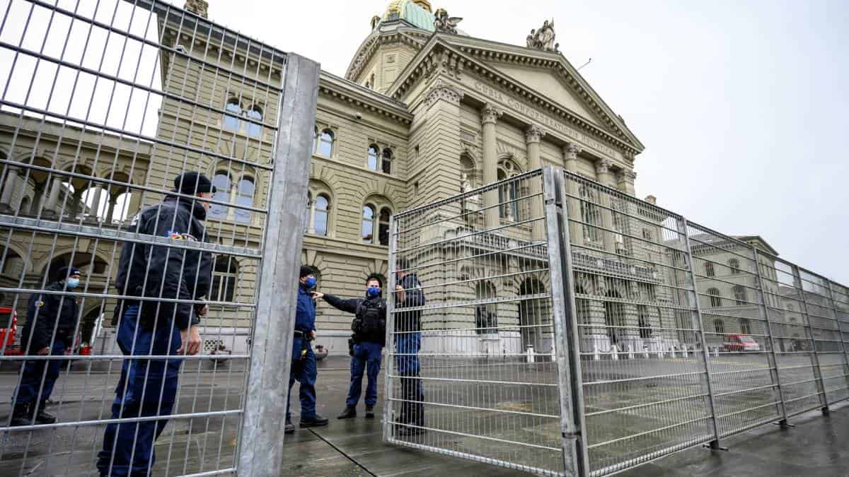 Suiza aprueba pasaporte covid en medio de una nueva ola de contagios