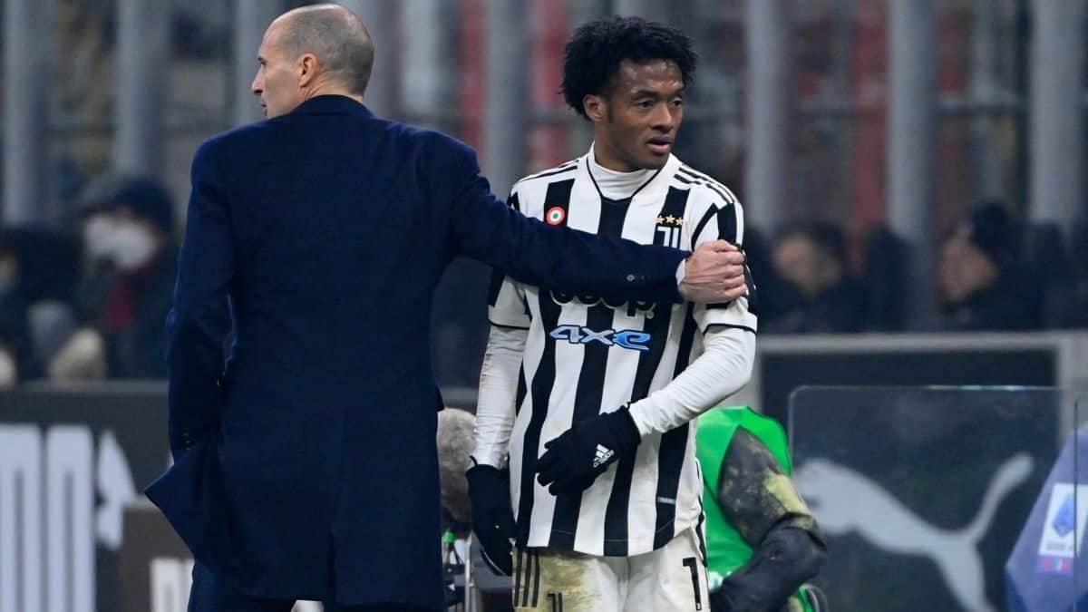 Cuadrado se habría enfrentado a Allegri, que aclaró la situación