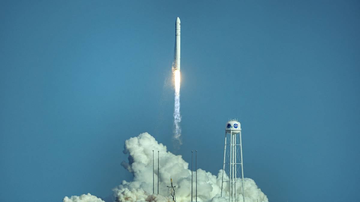 Primera película en el espacio podría ser filmada por equipo ruso