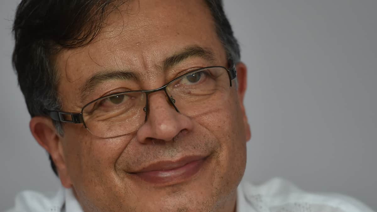 Aplazan audiencia de 'El Pollo' Carvajal contra Gustavo Petro