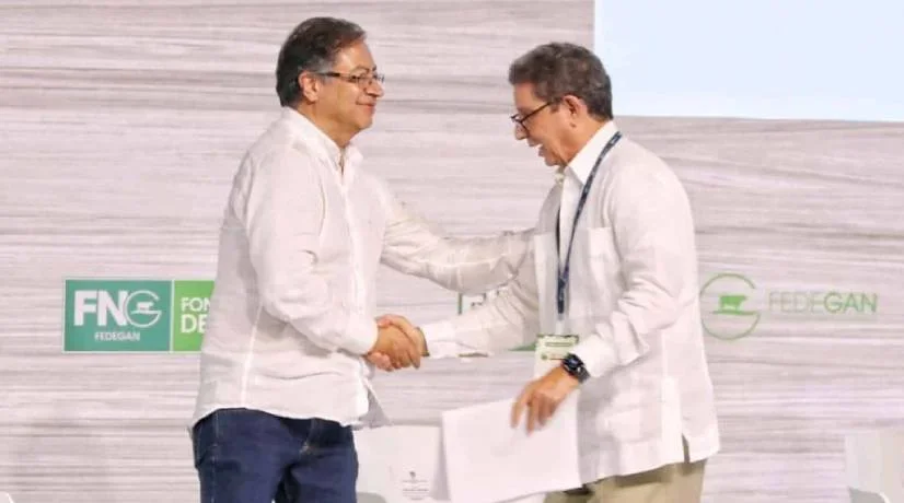 Foto: @jflafaurie/Twitter Rifirrafe Petro y Lafaurie por movilización campesina