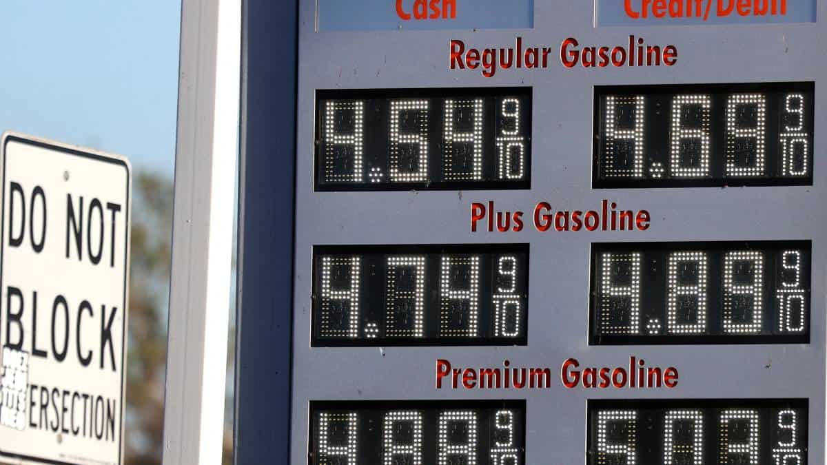 El riesgo que genera la variante Ómicron para el mercado de petróleo