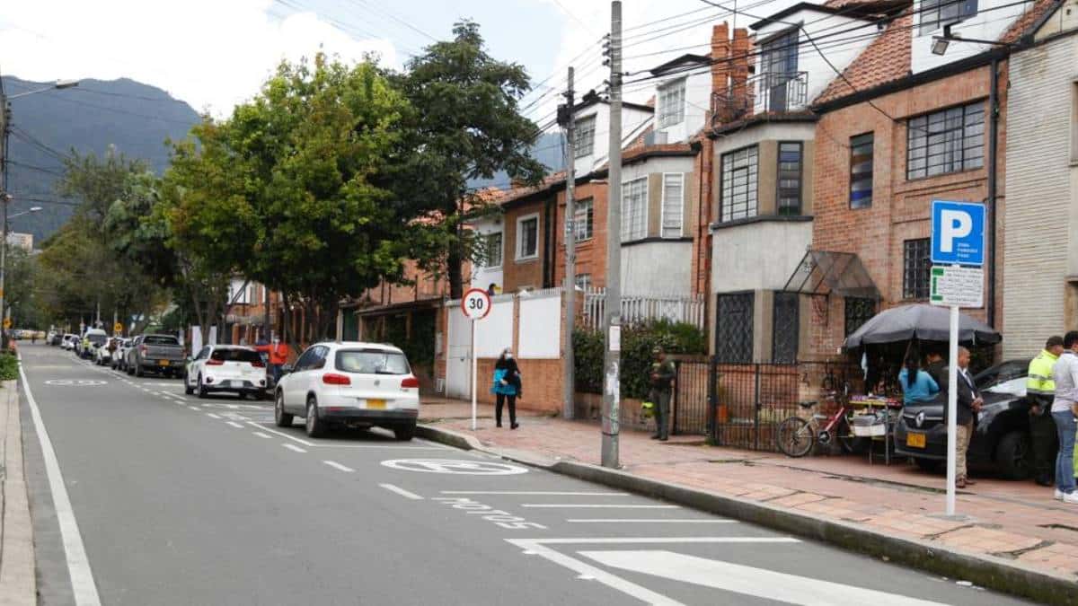 Vuelve pico y placa para personal de salud en Bogotá