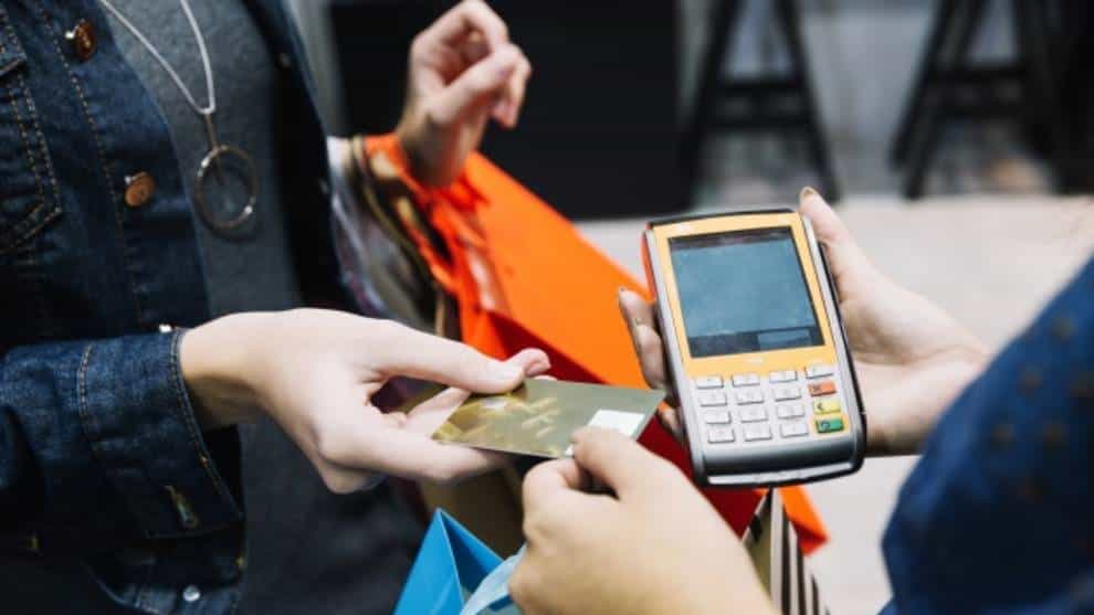 Comerciantes en Bogotá piden al Gobierno aplazar el próximo día sin IVA