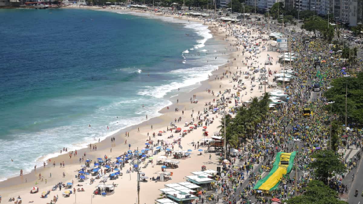 Rio de Janeiro pide no acudir a la playa de Copacabana para celebrar año nuevo