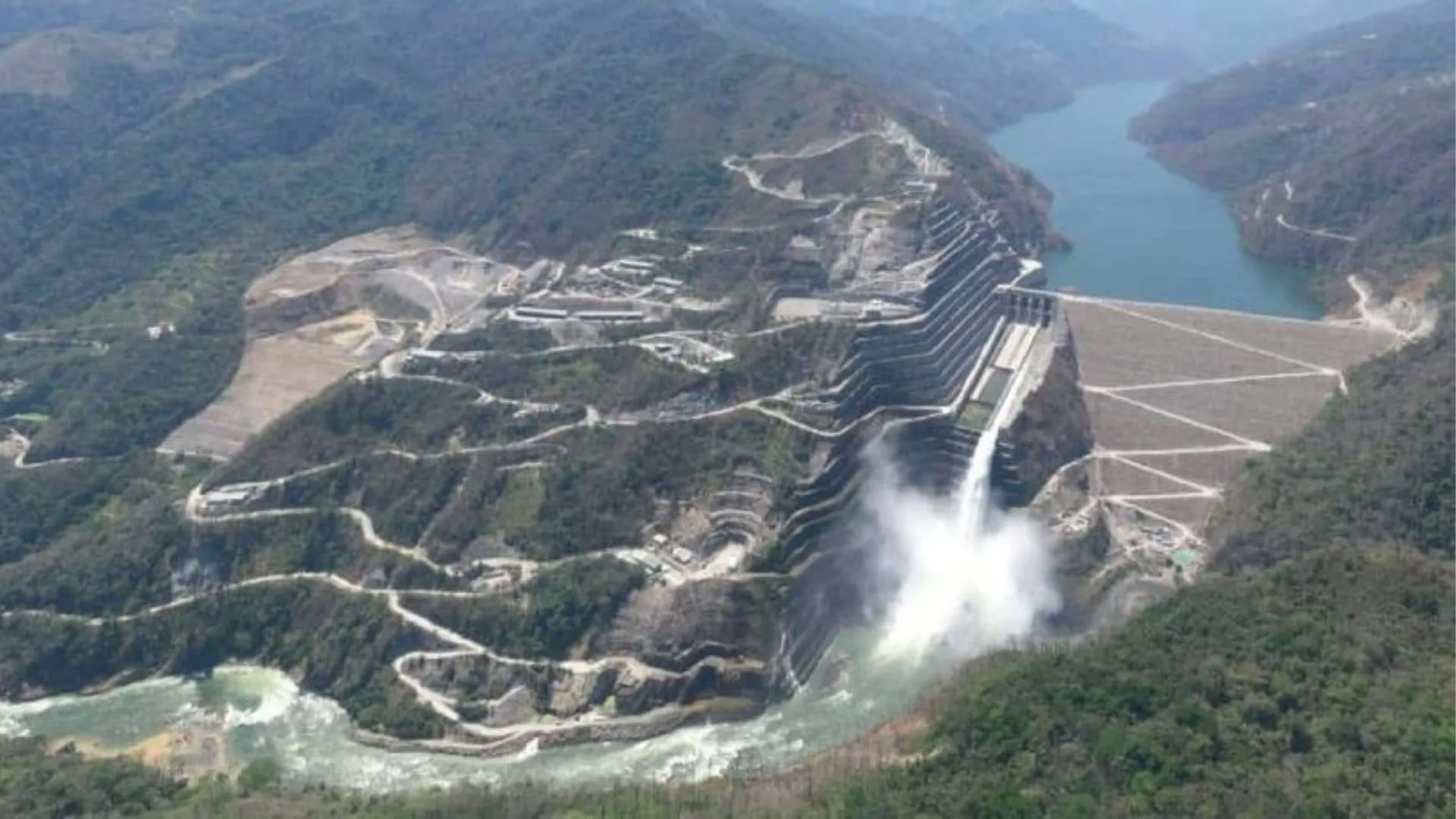 Presidente de Andesco dice que por Hidroituando el país no está apagado