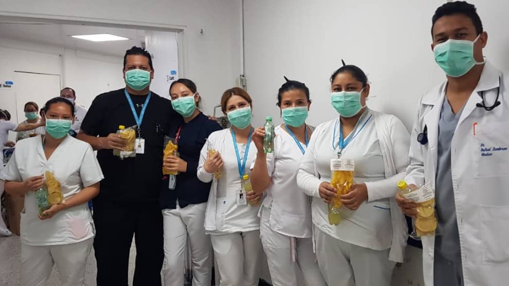 Postobón ya entregó 500 mil litros de agua a hospitales y comunidades vulnerables