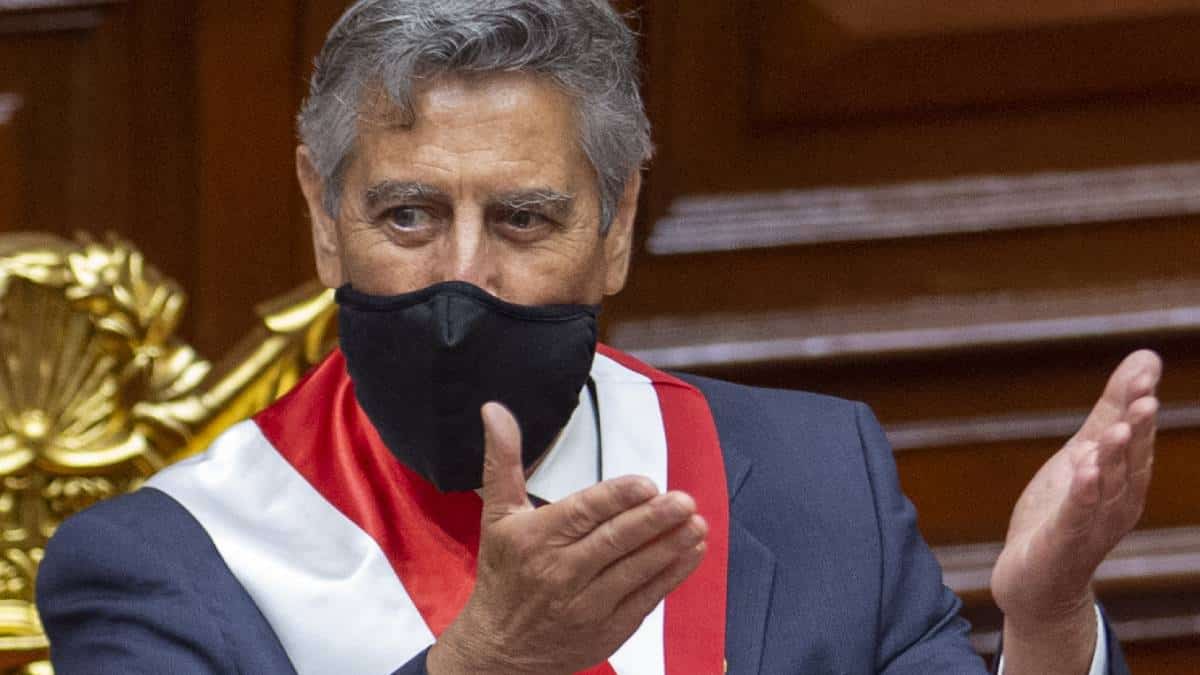 "Estamos en el momento más crítico en los últimos 100 años": presidente peruano