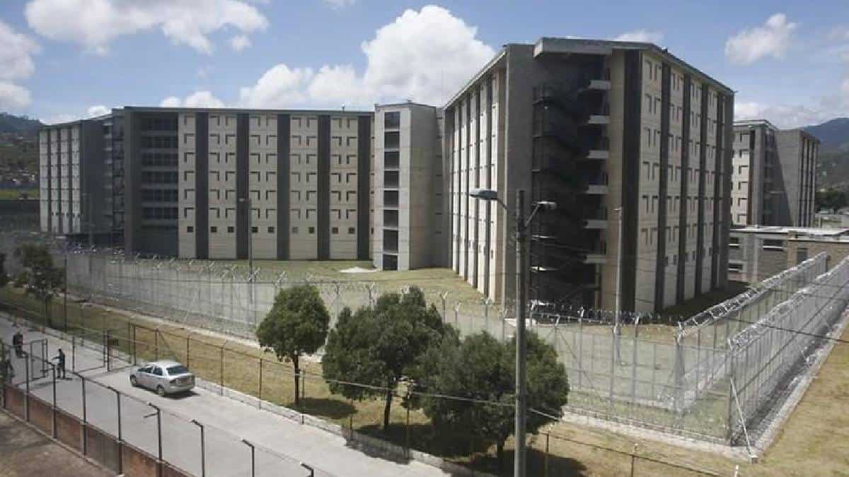 Procuraduría investiga a director de La Picota y 3 guardias del Inpec