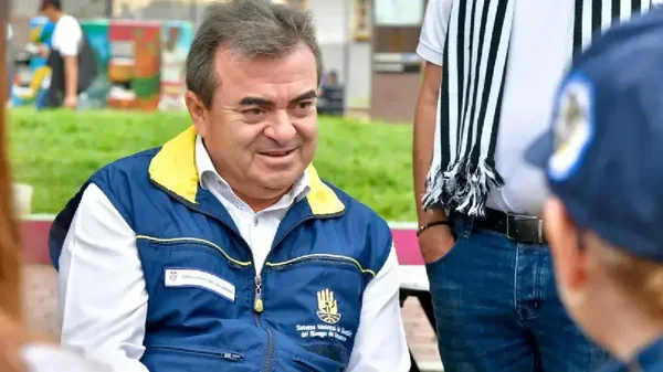 Olmedo López será investigado por presuntas irregularidades en la compra de tanques de agua para La Guajira