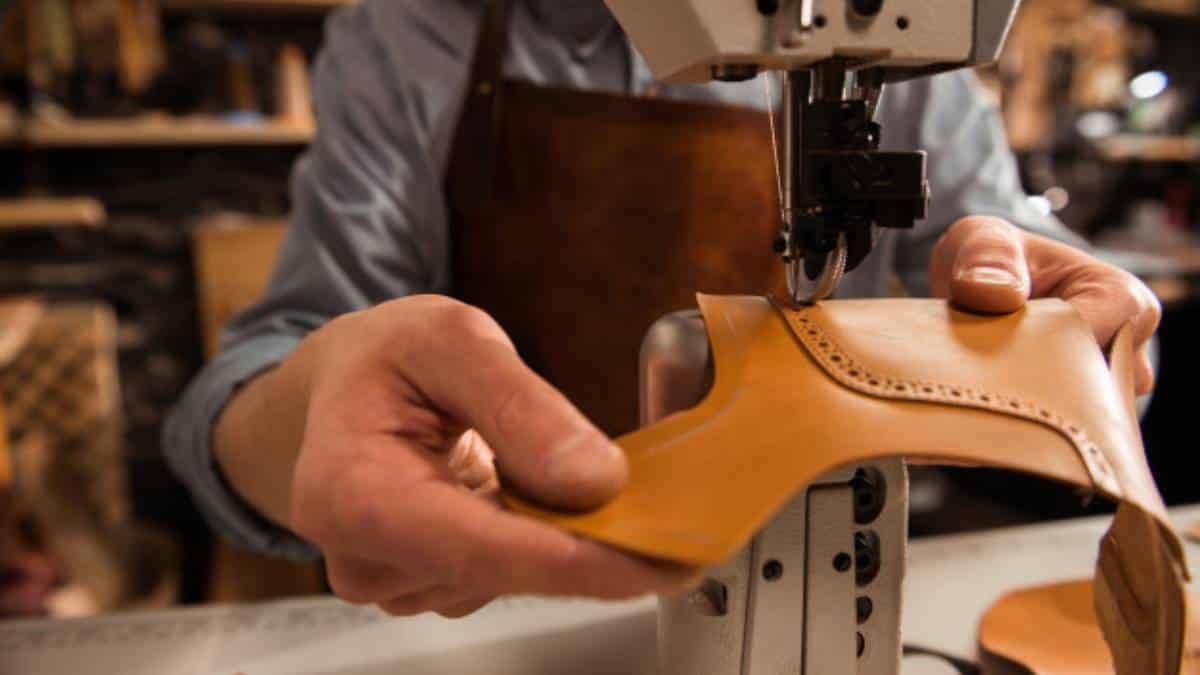 Producción industrial bajó por noveno mes consecutivo en Colombia